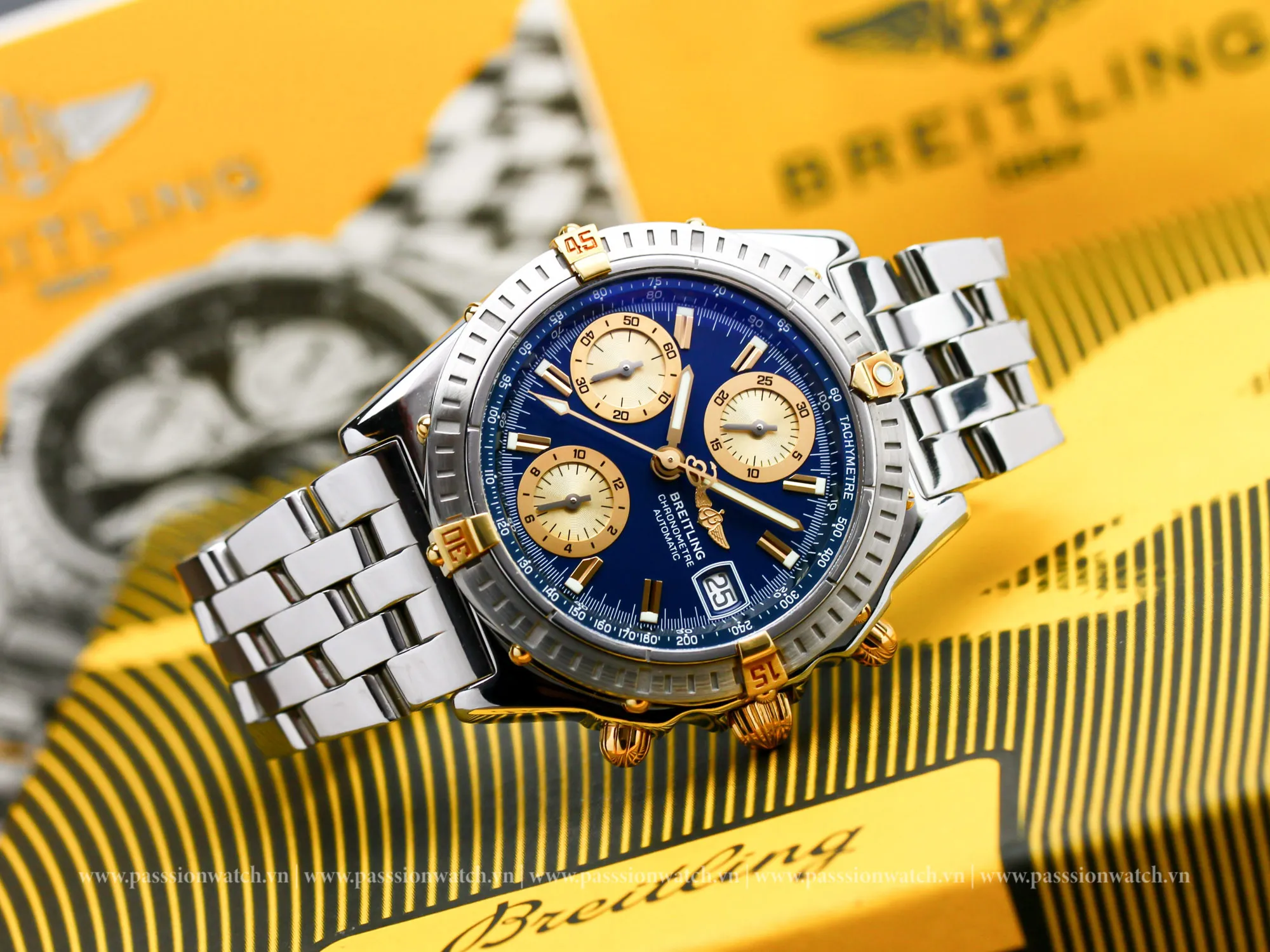 dong-ho-breitling-chronomat-chronograph-b13352 dong ho breitling chronomat chronograph b13352 | Passion Watch