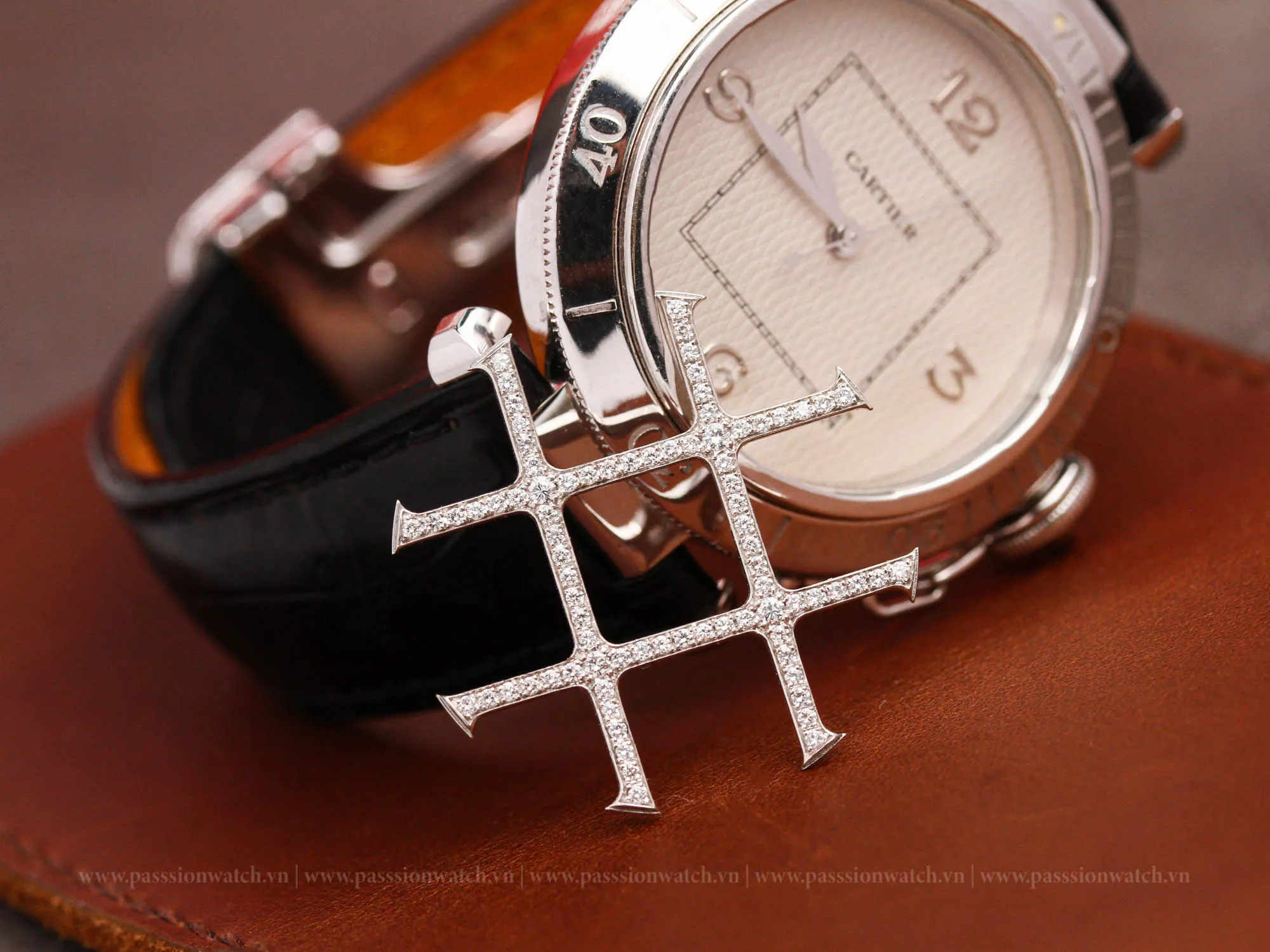 dong-ho-cartier-pasha-2332 dong ho cartier pasha 2332 | Passion Watch
