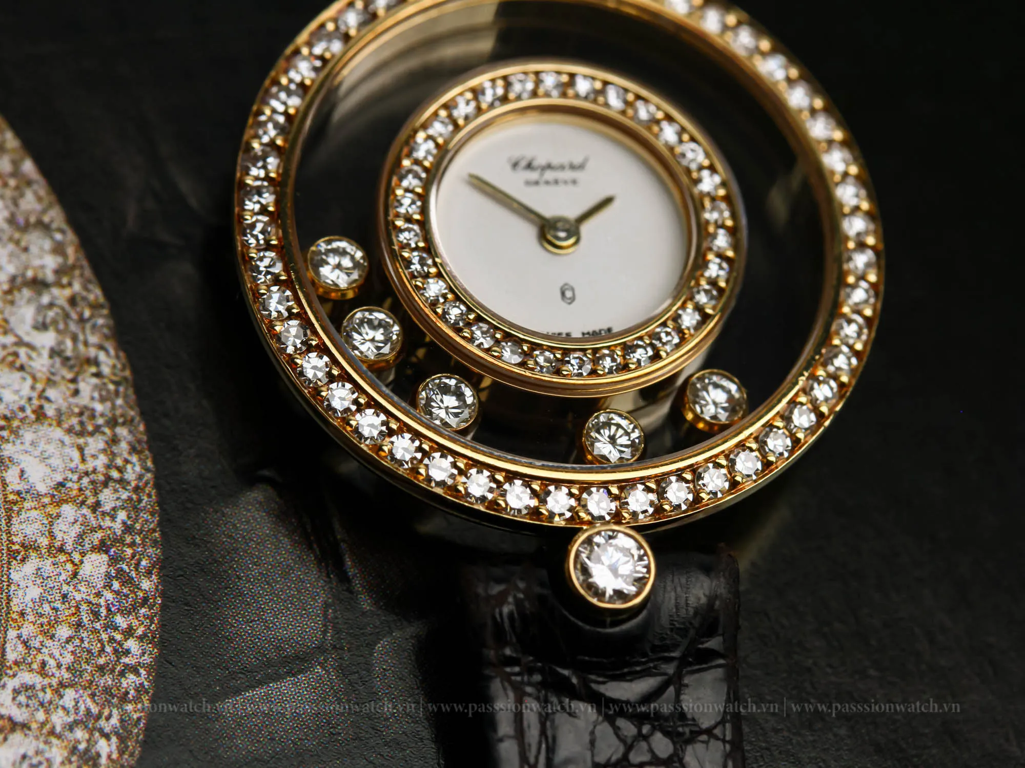 dong-ho-chopard-happy-diamonds-icons-203957-0001-4 dong ho chopard happy diamonds icons 203957 0001 4 | Passion Watch