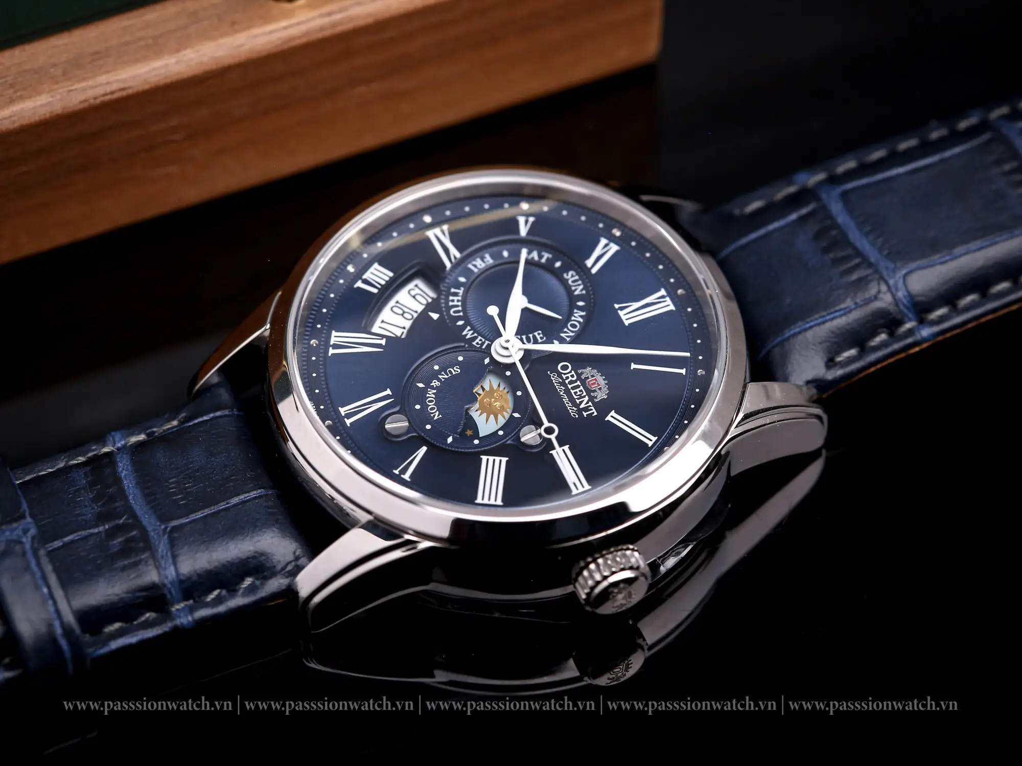 dong-ho-orient-sun-and-moon-gen-3-rn-ak0004l-9 dong ho orient sun and moon gen 3 rn ak0004l 9 | Passion Watch