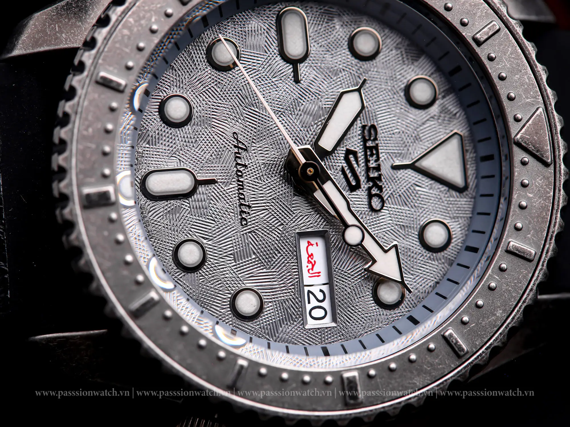 dong-ho-seiko-5-sports-srpe79k1-8 dong ho seiko 5 sports srpe79k1 8 | Passion Watch