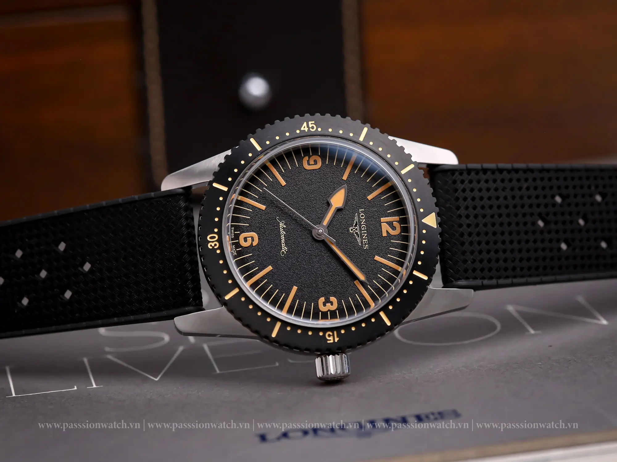 dong-ho-longines-heritage-skin-diver-l2-822-4-56-9-5 dong ho longines heritage skin diver l2 822 4 56 9 5 | Passion Watch