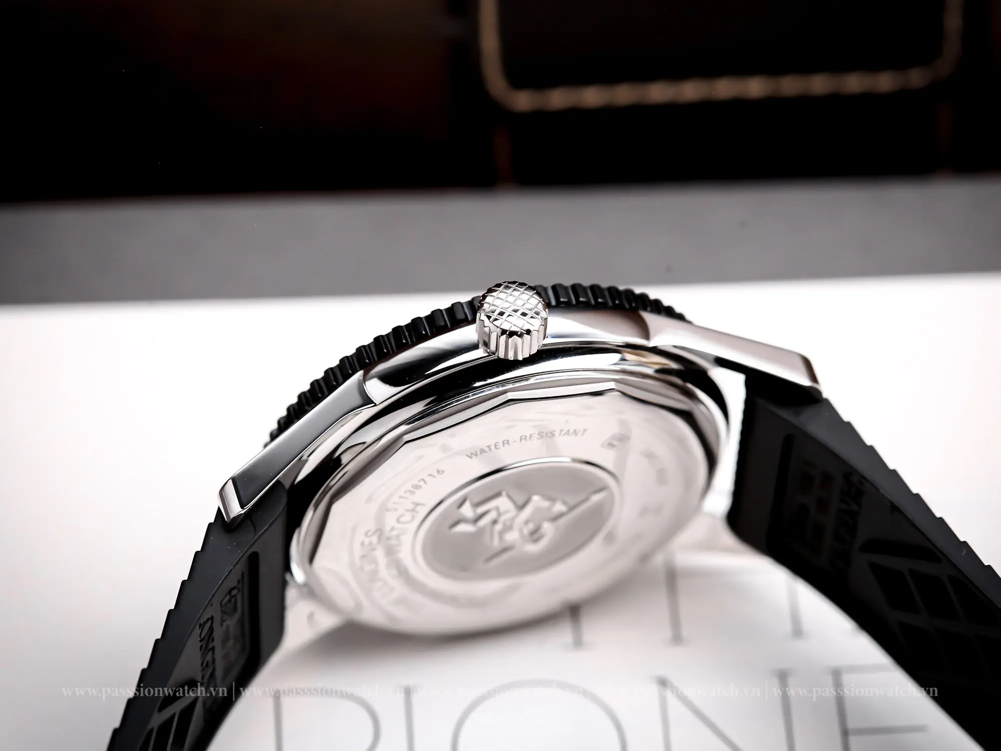 dong-ho-longines-heritage-skin-diver-l2-822-4-56-9-9 dong ho longines heritage skin diver l2 822 4 56 9 9 | Passion Watch
