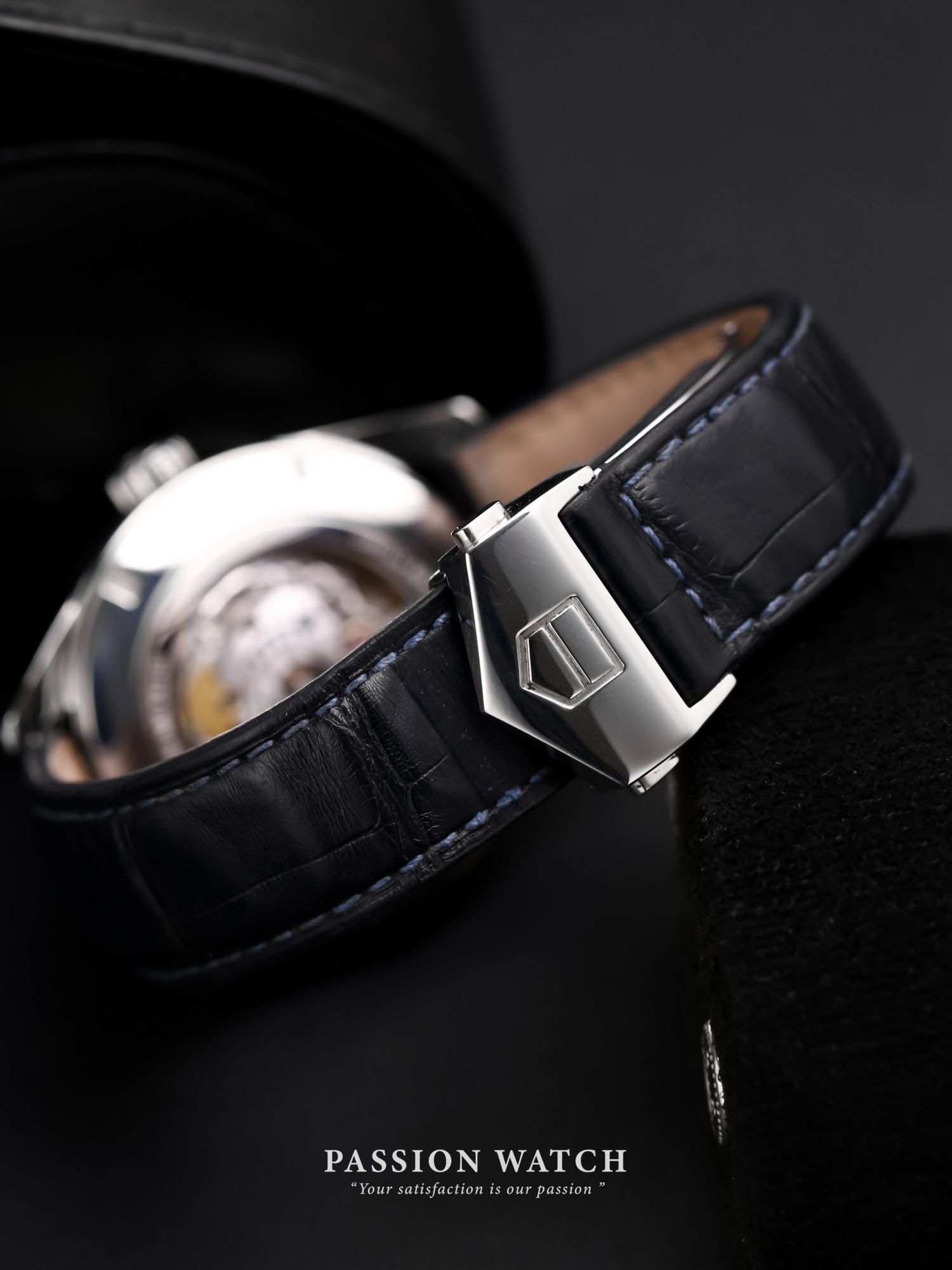 Đồng Hồ TAG Heuer Carrera WAR201E.FC6292 USED dong ho tag heuer carrera war201e fc6292 used 9 | Passion Watch
