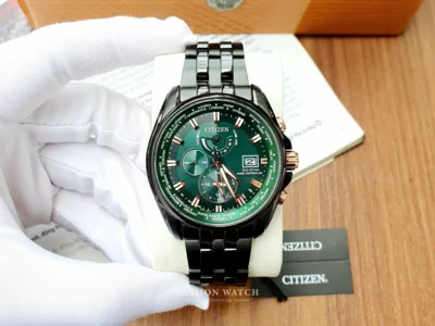 Cận cảnh mặt số Citizen Eco-Drive AT9128-87X – Nền xanh lá cuốn hút, cọc số vàng hồng tinh tế