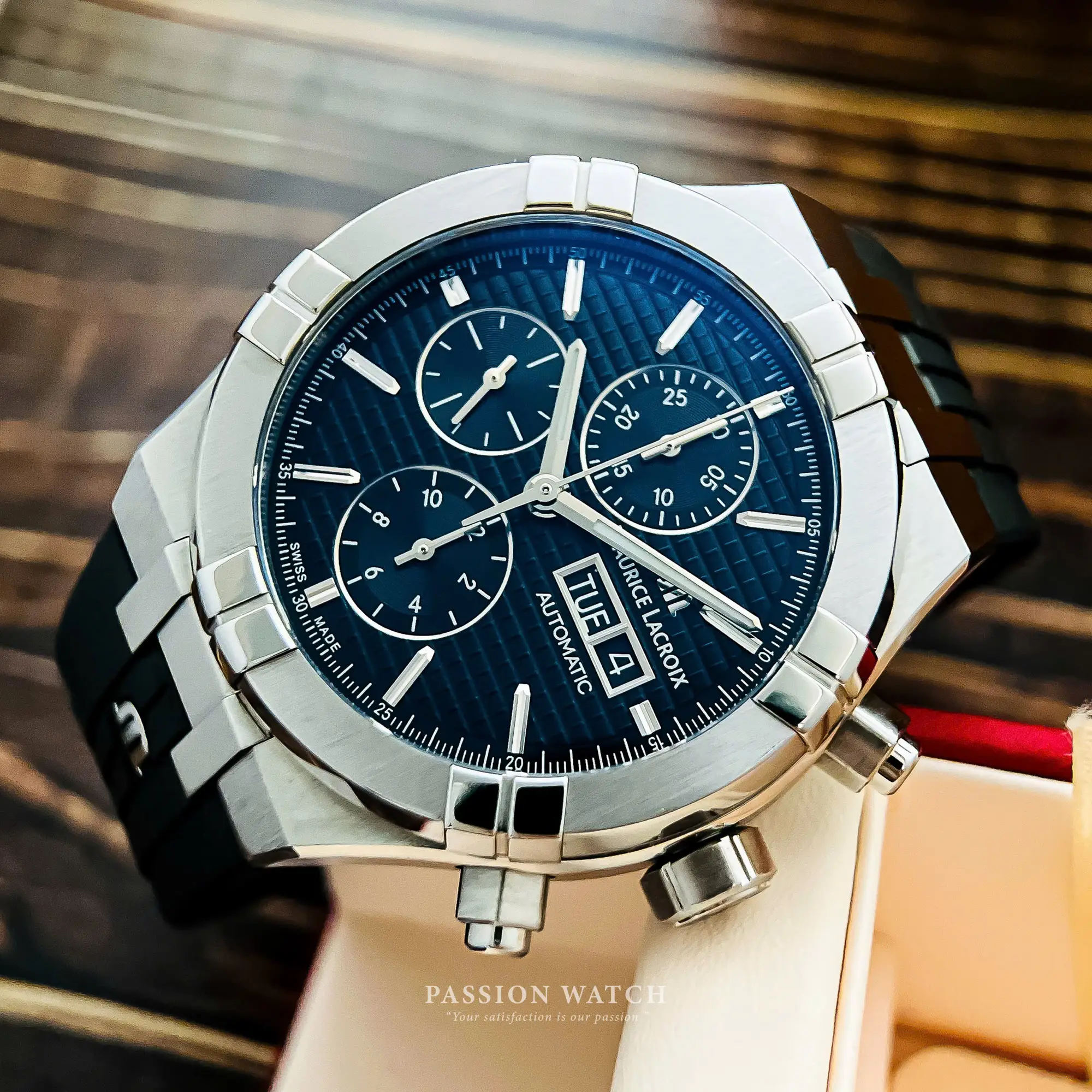 maurice lacroix aikon ai6038 ss000 330 2 like new | Passion Watch