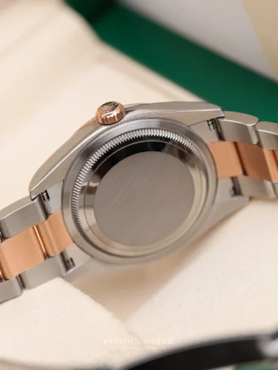 rolex datejust 36 126283 mat so bac van gap nep coc so da quang 10 Đáy kín Rolex Datejust 36 126283 Mặt Số Bạc Vân Gấp Nếp Cọc Số Dạ Quang