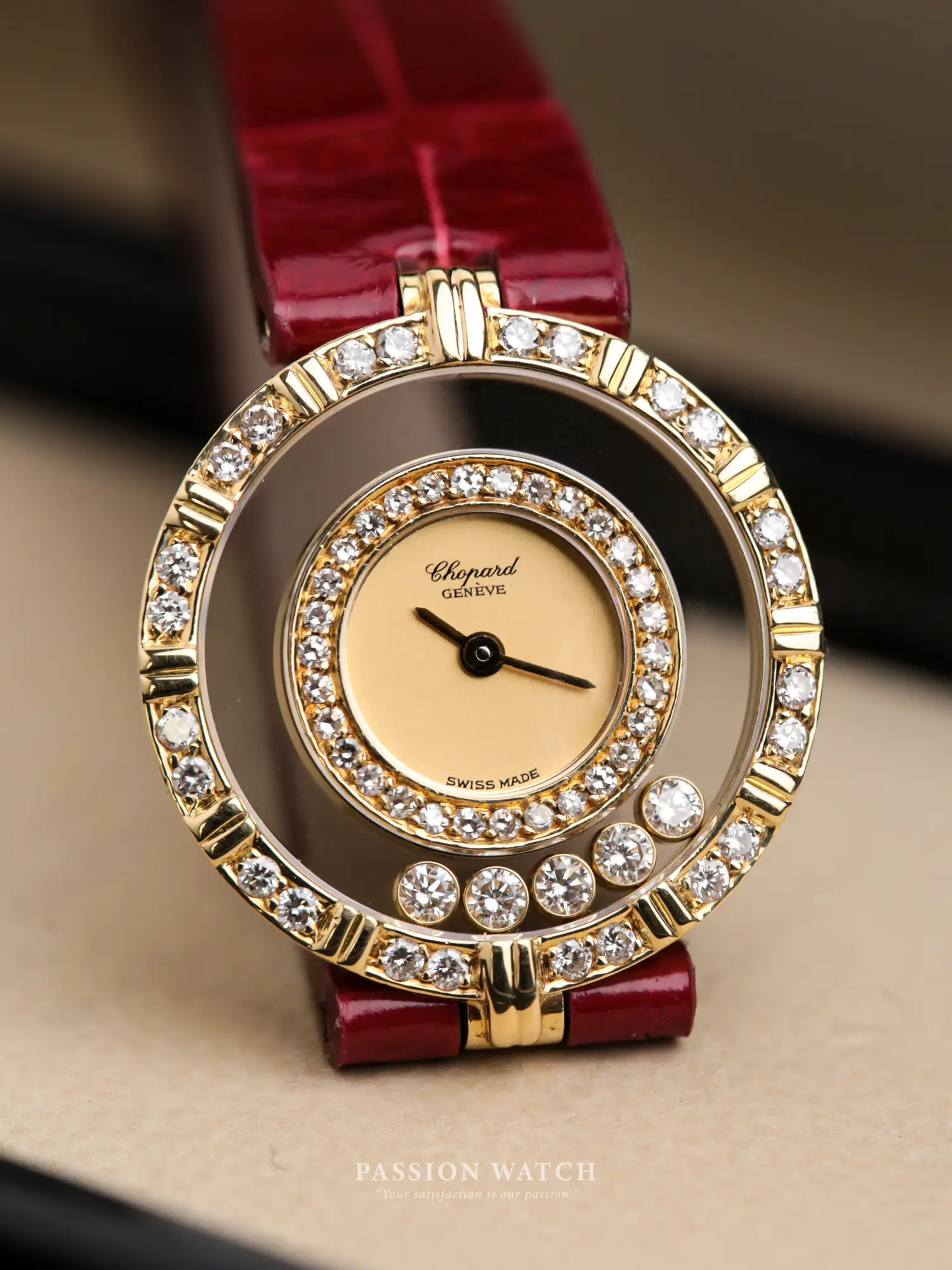 chopard-happy-diamonds-20-5682-3 Đồng Hồ Chopard Happy Diamonds 20/5682 măt jsố màu vàng, đính kim cương