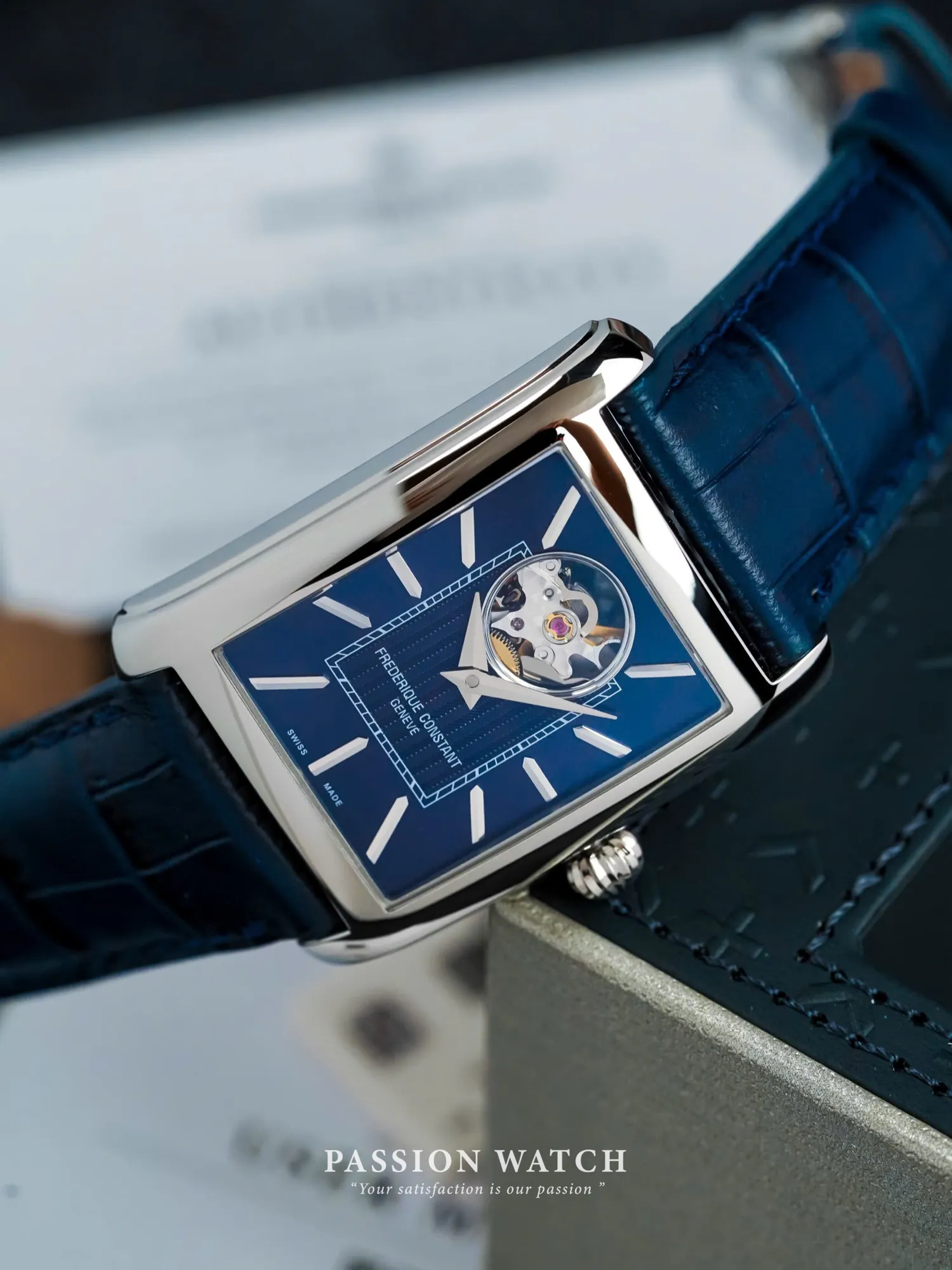 dong-ho-frederique-constant-classics-carree-heart-beat-fc-311n4c6-7 dong ho frederique constant classics carree heart beat fc 311n4c6 7 | Passion Watch