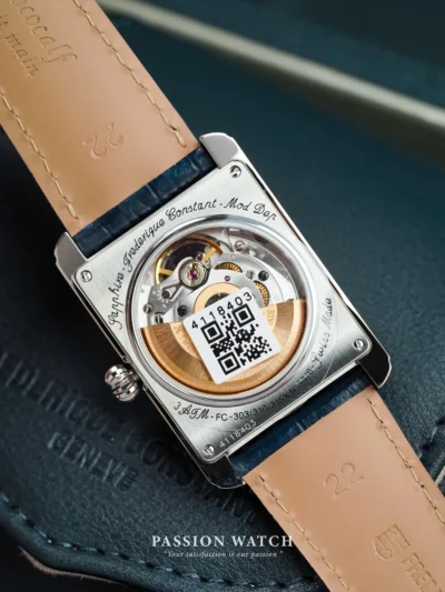 dong ho frederique constant classics carree heart beat fc 311n4c6 9 Đồng Hồ Frederique Constant Classics Carree Heart Beat FC-311N4C6 sở hữu bộ máy FC-311 với 26 chân kính, 28’800 vph và 38 h trữ cót.